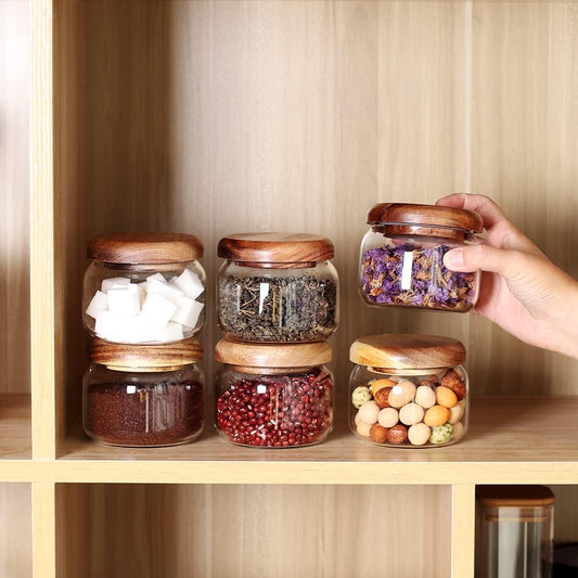 SAIOOL Kitchen Canisters Set of 6-8.5oz Glass Spice Jars With Acacia Airtight Lid and Labels Round Spice Bottles for kitchen Seasoning Baby Food Kids Snacks Meal Prep Containers Candle