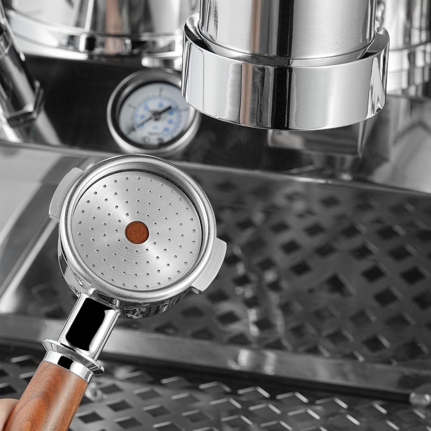 MHW-3BOMBER 58.5mm Espresso Puck Screen with Round Hole 2 Packs Metal Espresso Filter 0.8mm Thickness Coffee Filter for La Marzocco/Gaggia FG7011-OS