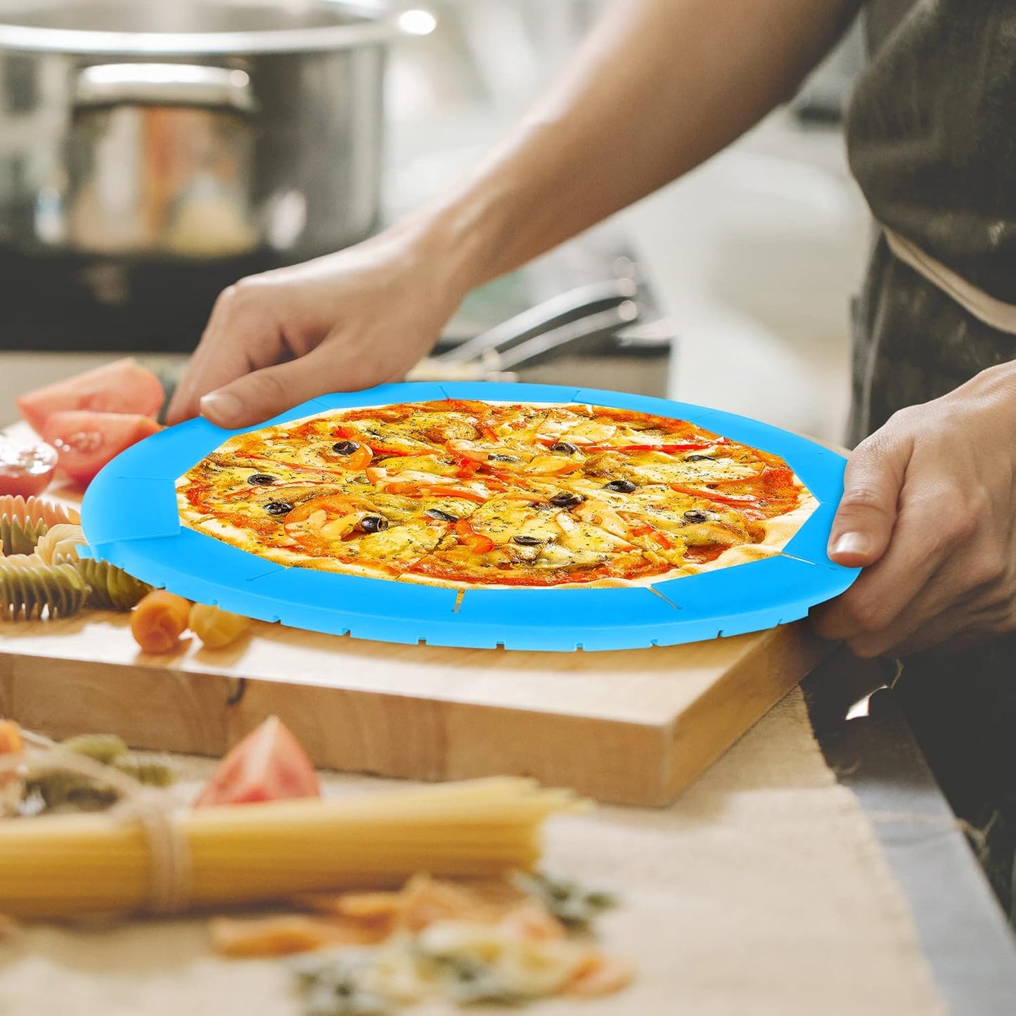 2 Pack Adjustable Silicone Pie Crust Shield, BPA-Free Protector Cover Kitchen Tool for Baking Pizza, Fit 8-10.7 Inch Pies - Dishwasher Safe (Blue)
