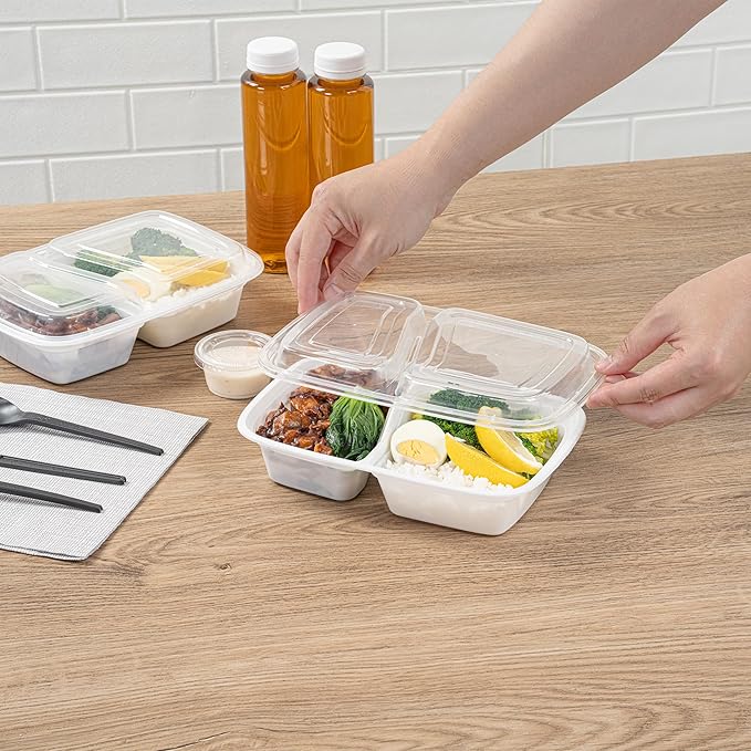 Restaurantware Asporto 32 Ounce Compartment Take Out Boxes, 50 Microwavable Meal Prep Containers - 2 Compartments, With Clear Plastic Lids, White Plastic Food Containers, Do Not Contain BPA