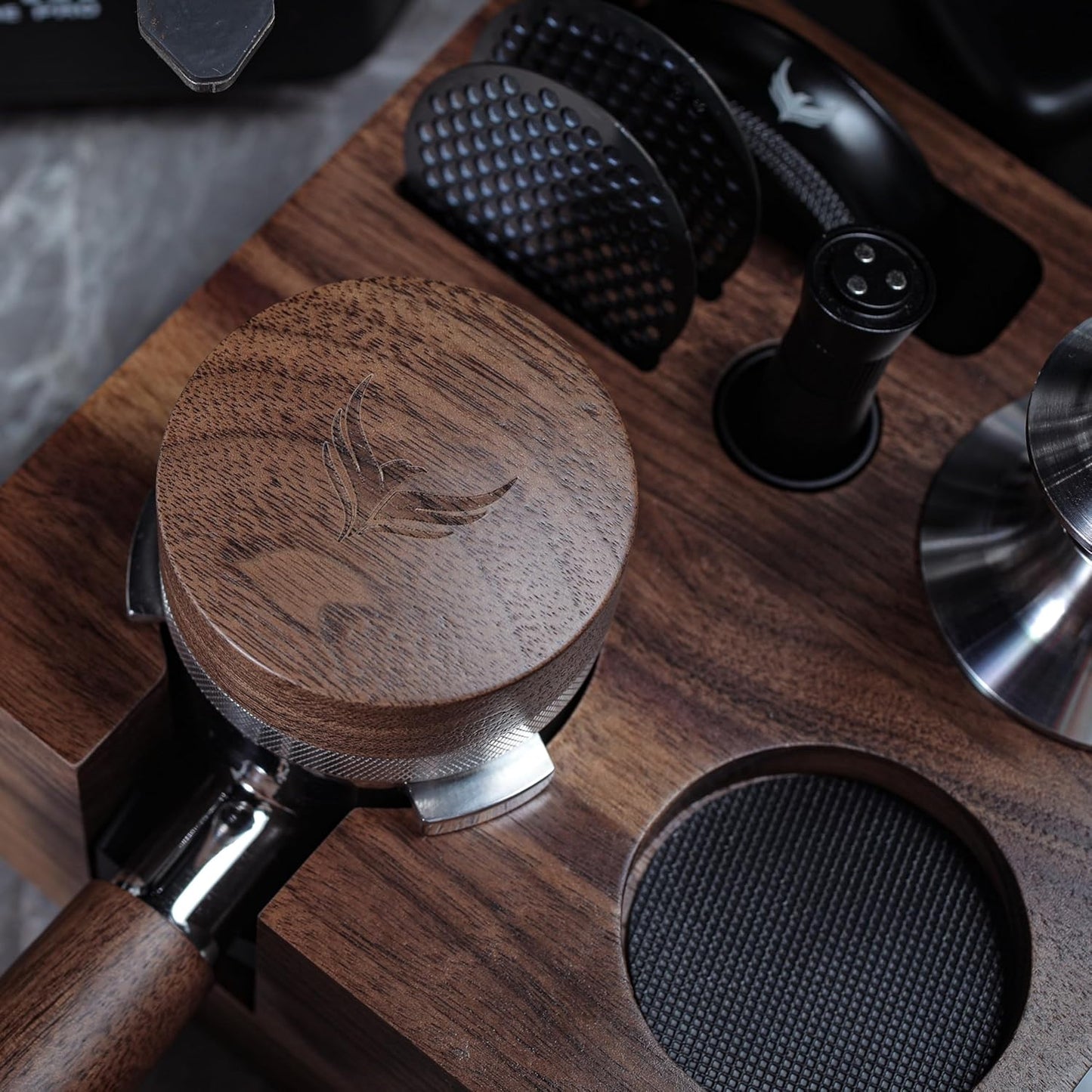 51mm Espresso Distribution Tool Walnut Coffee Distributor Adjustable Depth Stainless Steel Espresso Leveler Premium Espresso Machine Accessories For Coffee Bar